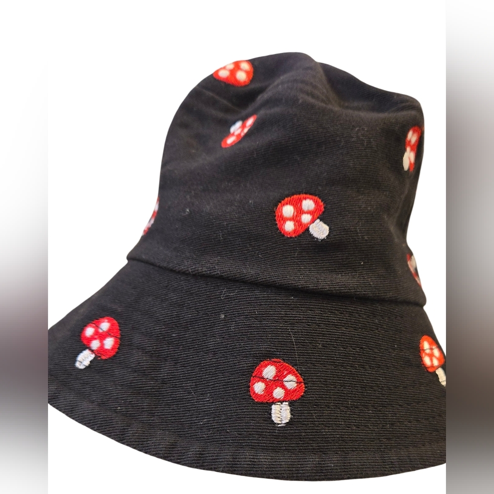 Black Bucket Hat with Red Mushroom Embroidery S Small